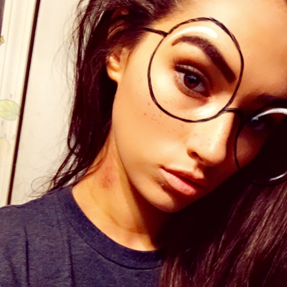 Meet your Posher, Ronni